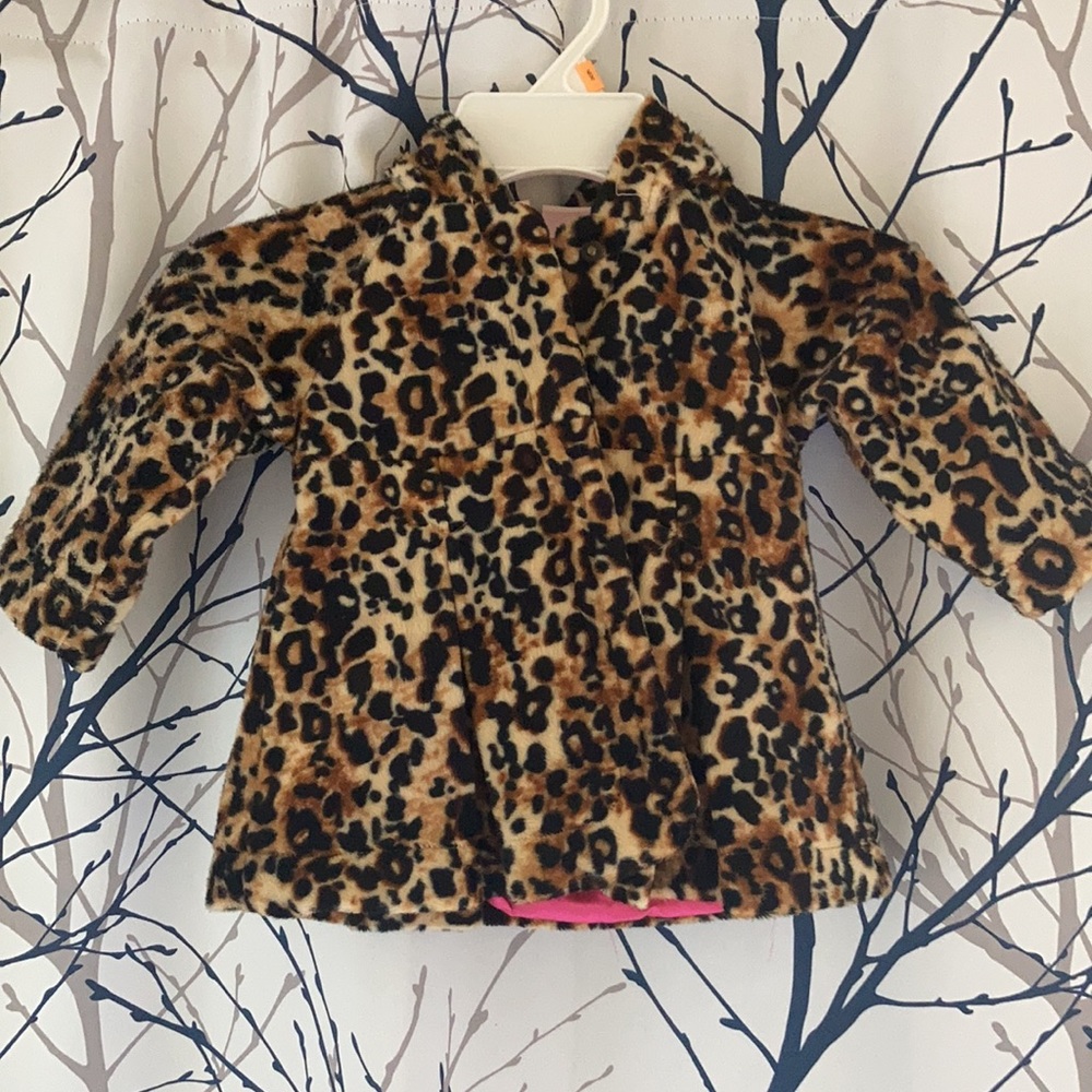 Baby girl’s leopard print jacket with hood